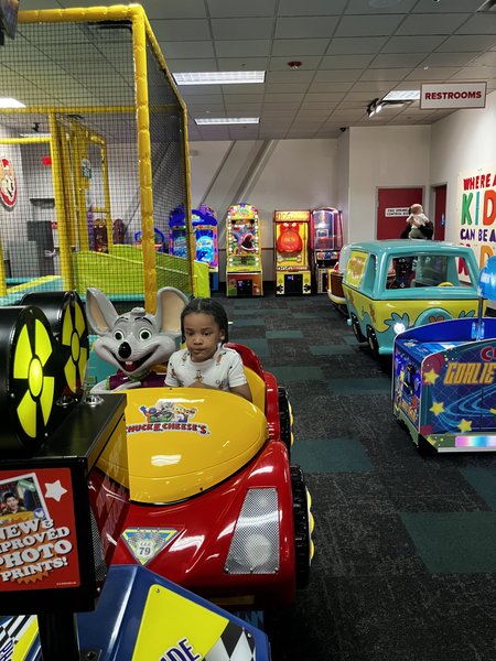 Chuck E. Cheese photo 5