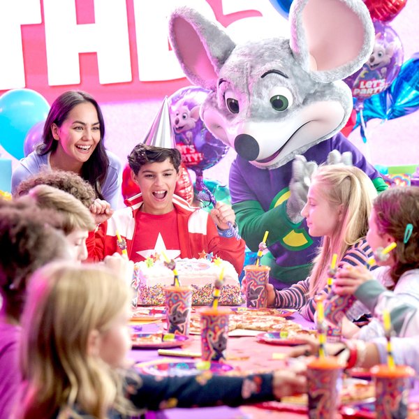 Chuck E. Cheese photo 3