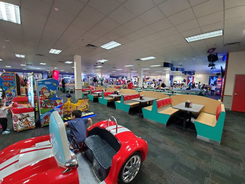 Chuck E. Cheese photo 3