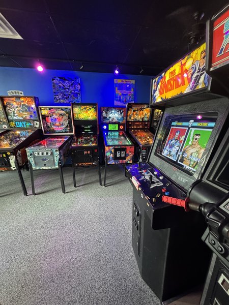 Extra Lives Arcade and Pizzeria