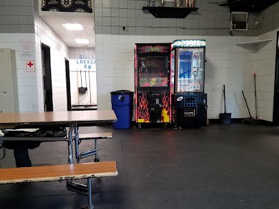 Veteran's Memorial Skating Rink photo 3