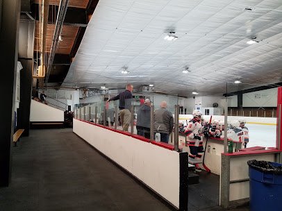 Veteran's Memorial Skating Rink photo 6