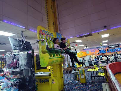 Rolling Thunder Skating Center photo 6