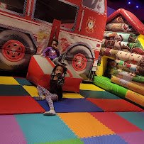 Planet Bounce Pittsburgh - South Star - Tanger Outlets photo 2