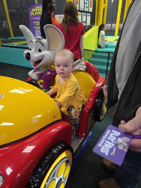 Chuck E. Cheese photo 3