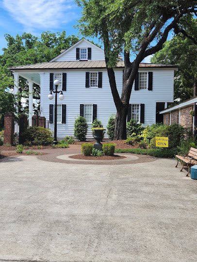 Kaminski House photo 5