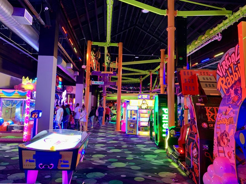 Surge Entertainment photo 3