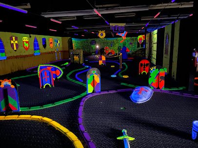 Wizards & Dragons Black Light Mini-Golf