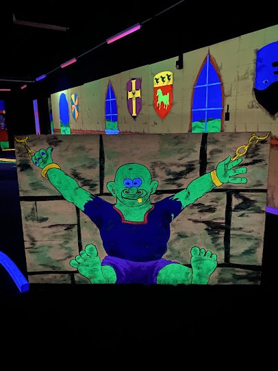 Wizards & Dragons Black Light Mini-Golf photo 3