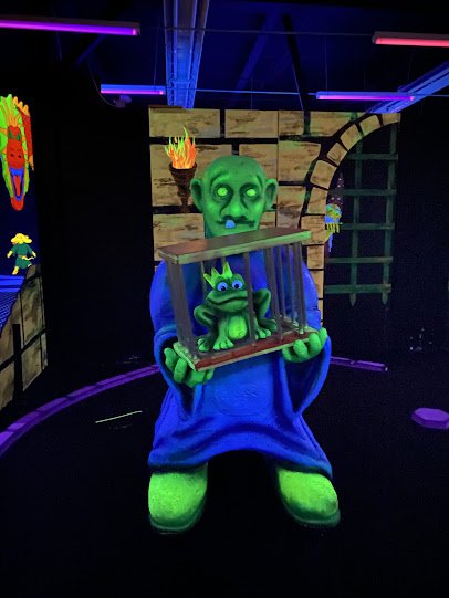 Wizards & Dragons Black Light Mini-Golf photo 4