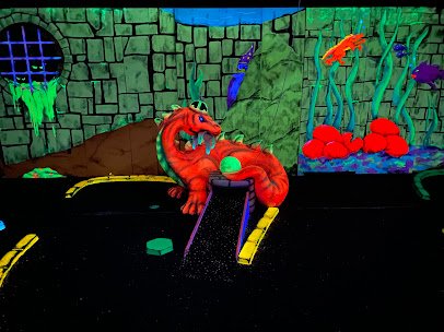 Wizards & Dragons Black Light Mini-Golf photo 5