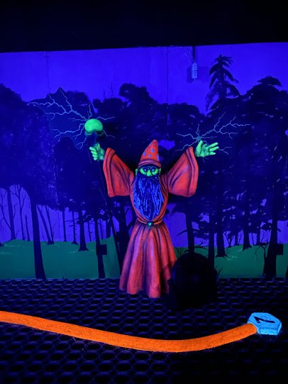 Wizards & Dragons Black Light Mini-Golf photo 6