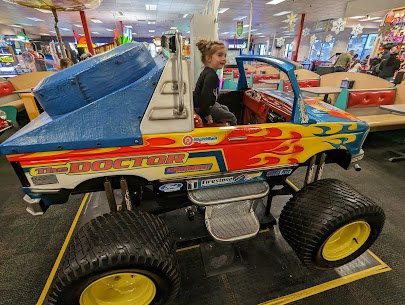 Chuck E. Cheese photo 6