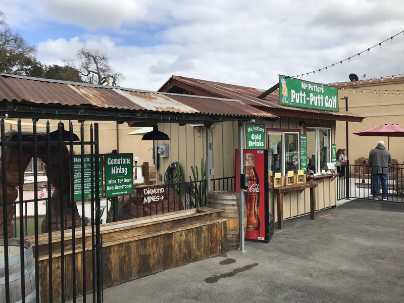 Mr. Putter's Family Fun Center photo 4