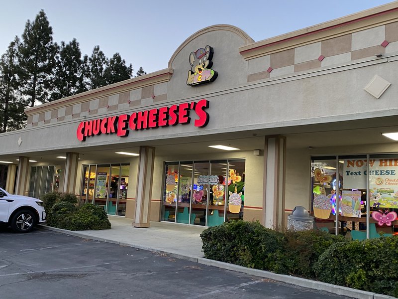 Chuck E. Cheese photo 5