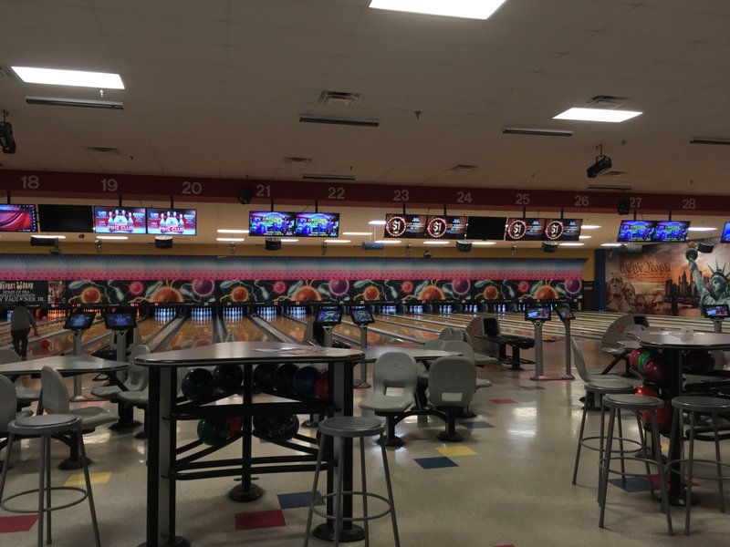 Strike Zone Bowling Lanes LLC photo 4
