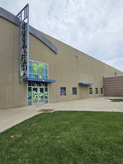 CaliGlo Indoor Entertainment photo 4