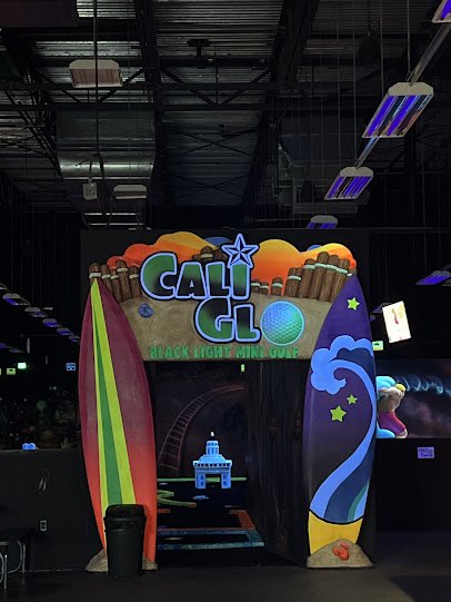 CaliGlo Indoor Entertainment photo 5