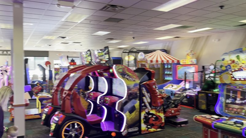 Chuck E. Cheese photo 2