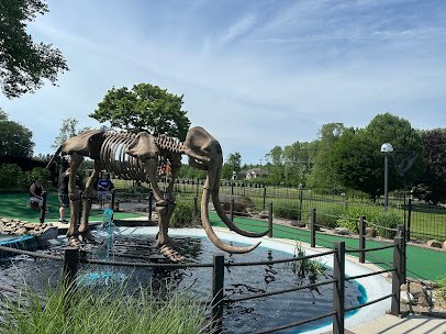 Adventures Erie- Erie, PA Mini Golf- Laser Tag -Axe Throwing photo 6