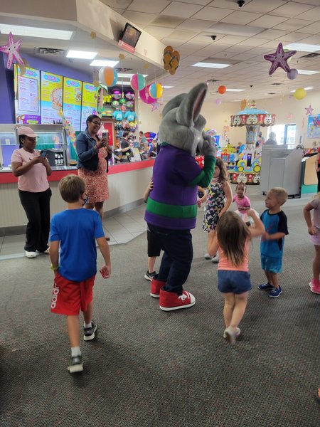 Chuck E. Cheese photo 3