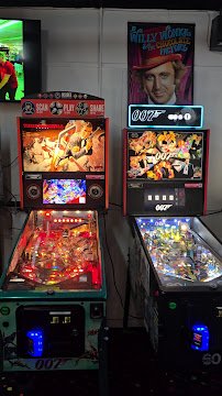 Flippers Convenience & Arcade photo 2