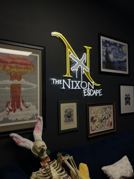 The Nixon Escape photo 4