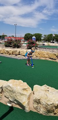Hutch Putt photo 6