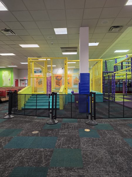Chuck E. Cheese photo 5
