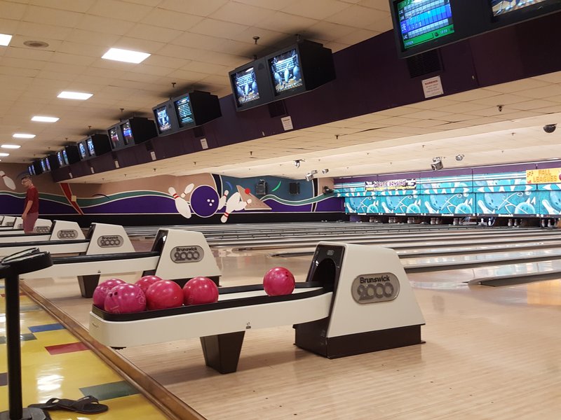 Woodleaf Lanes