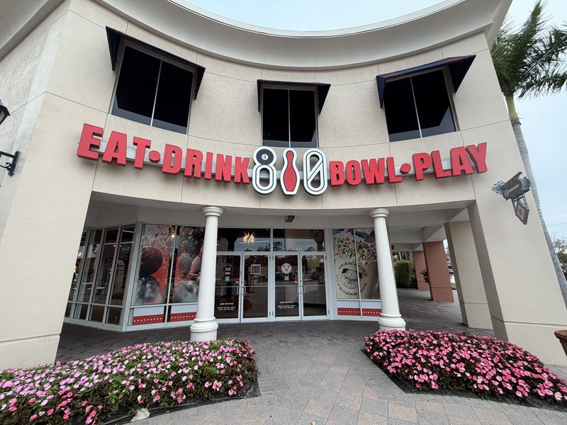 810 Entertainment - Estero photo 4