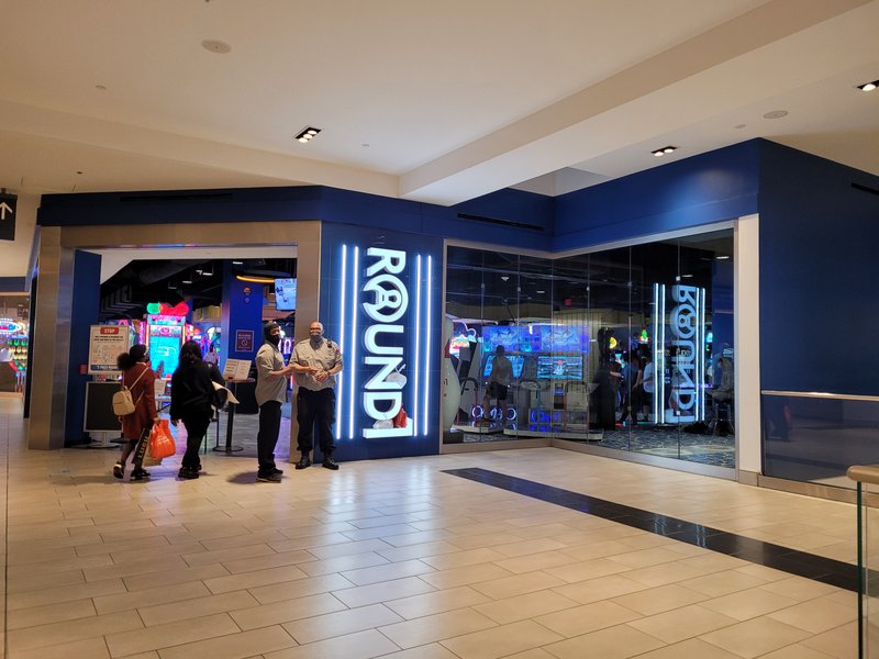 Round1 Bowling & Arcade Fashion District Philadelphia photo 3