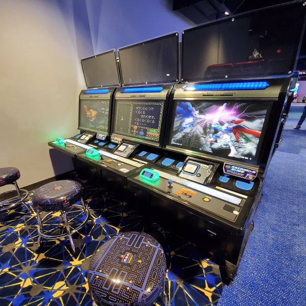 Round1 Bowling & Arcade Fashion District Philadelphia photo 4