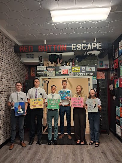 Red Button Escape photo 5