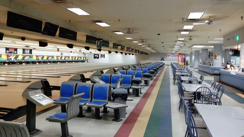 Rainbow Lanes Family Fun Center photo 5