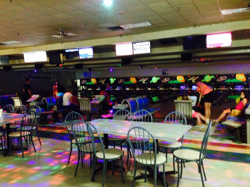 Rainbow Lanes Family Fun Center photo 6