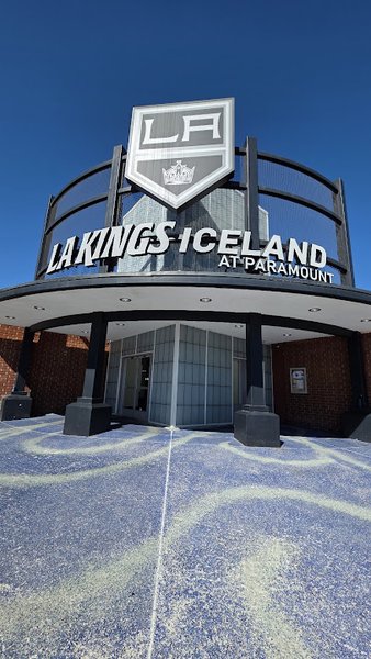 LA Kings Iceland in Paramount photo 5