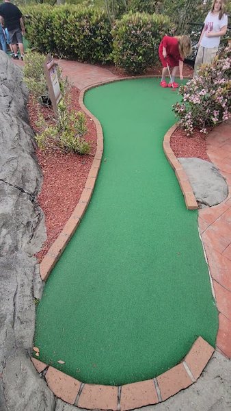 Mutiny Bay Miniature Golf photo 2