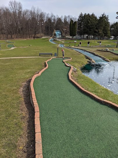 Lake Nepessing Golfland photo 3