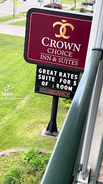 Crown Choice Inn & Suites Lakeview Waterpark photo 2