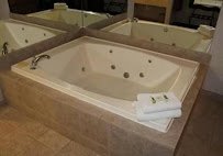Crown Choice Inn & Suites Lakeview Waterpark photo 5
