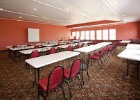 Crown Choice Inn & Suites Lakeview Waterpark photo 6