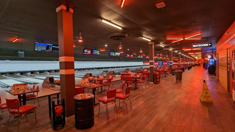 Bowlero Wallingford photo 4