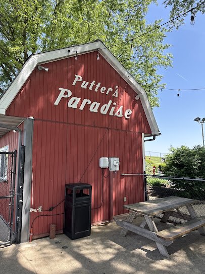 Putter's Paradise / Snow Barn