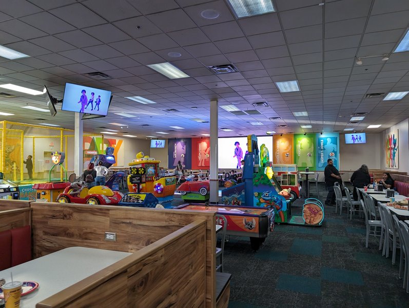 Chuck E. Cheese photo 3