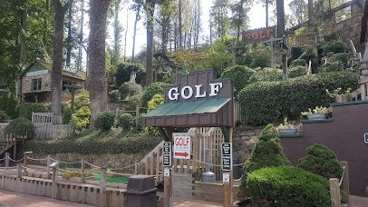 Gatlin’s Mini Golf photo 3