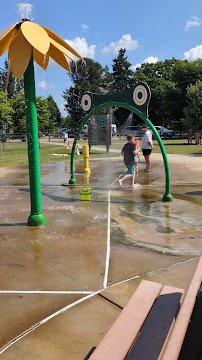 River Oaks Splash Pad photo 2