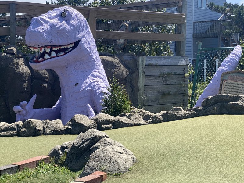 Jurassic Putt photo 4