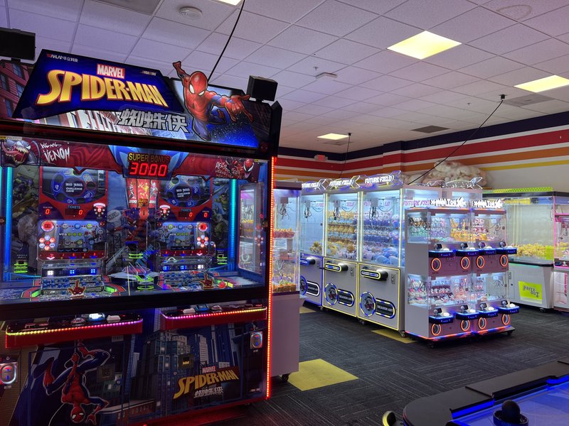 FunShare Arcade & Claw South Bay Galleria