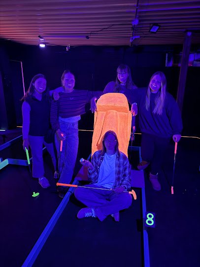 Glow Golf Island photo 5